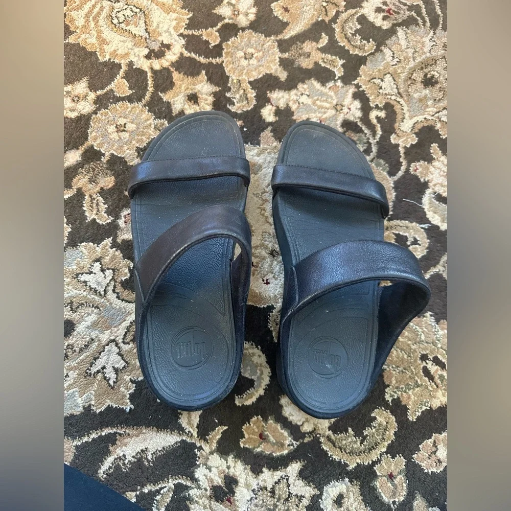 Fitflop $100 Lulu slide sandals. Size 8. - Picture 7 of 9